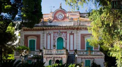 Bari, quella storica dimora celata da un magnificente giardino: è la raffinata Villa Anna